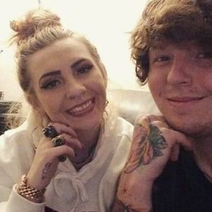 Meet your Posher, Levi